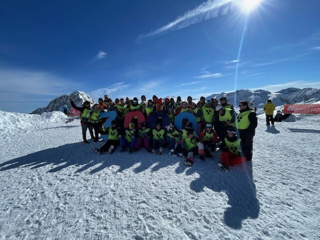 Groepsfoto ski s sport